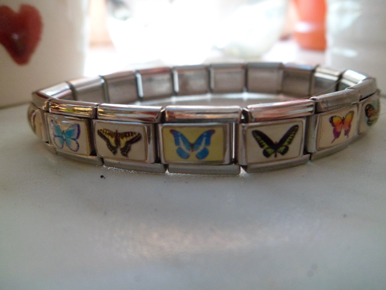 Süßes Armband mit Schmetterlingen