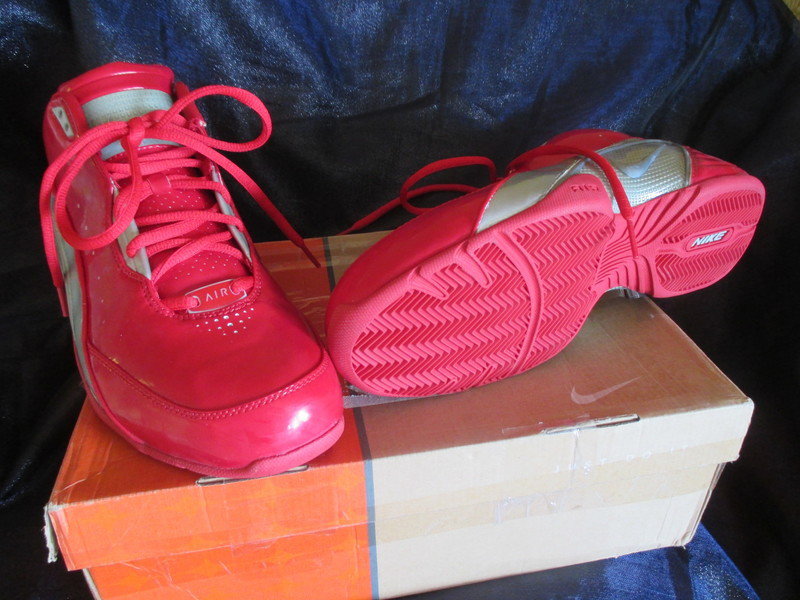 NEU im KARTON Lack- Leder Sport Lauf Running Schuhe 