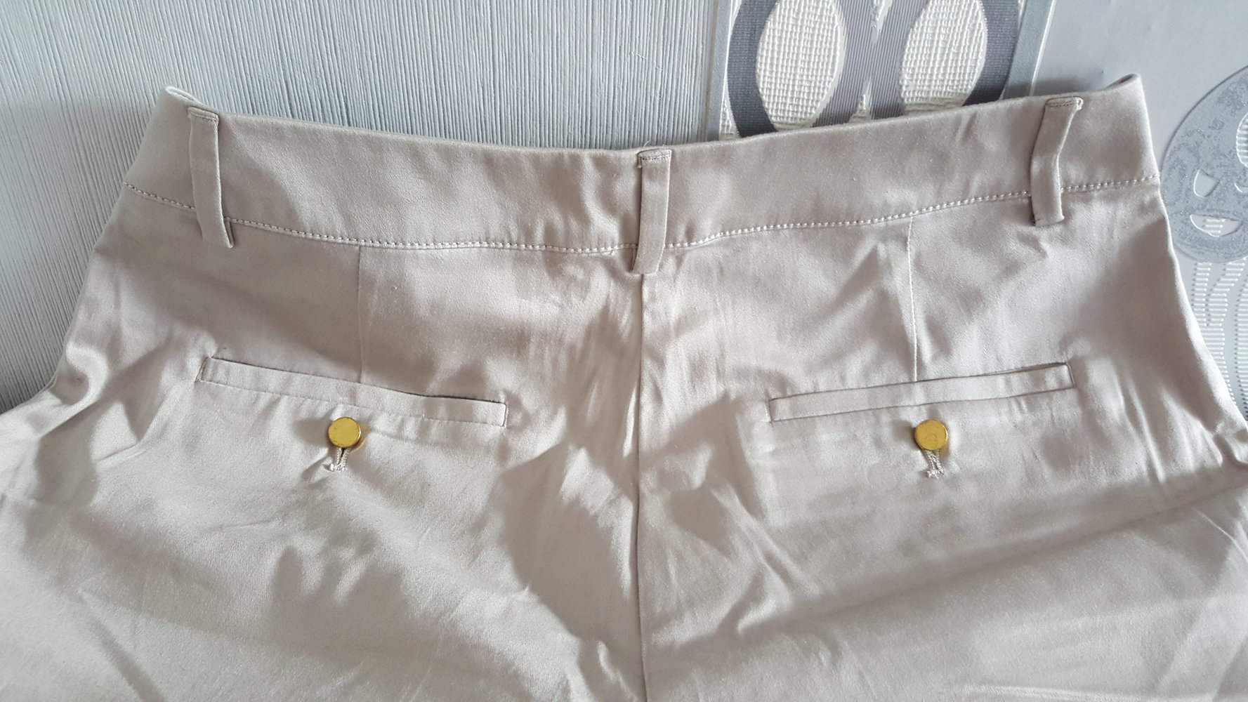 Crean Beige Shorts Hose 42 - L / XL Neu