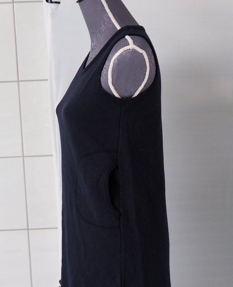 Knielanges dunkelblaues Herbstkleid/ Winterkleid mit Taschen Gr. 164