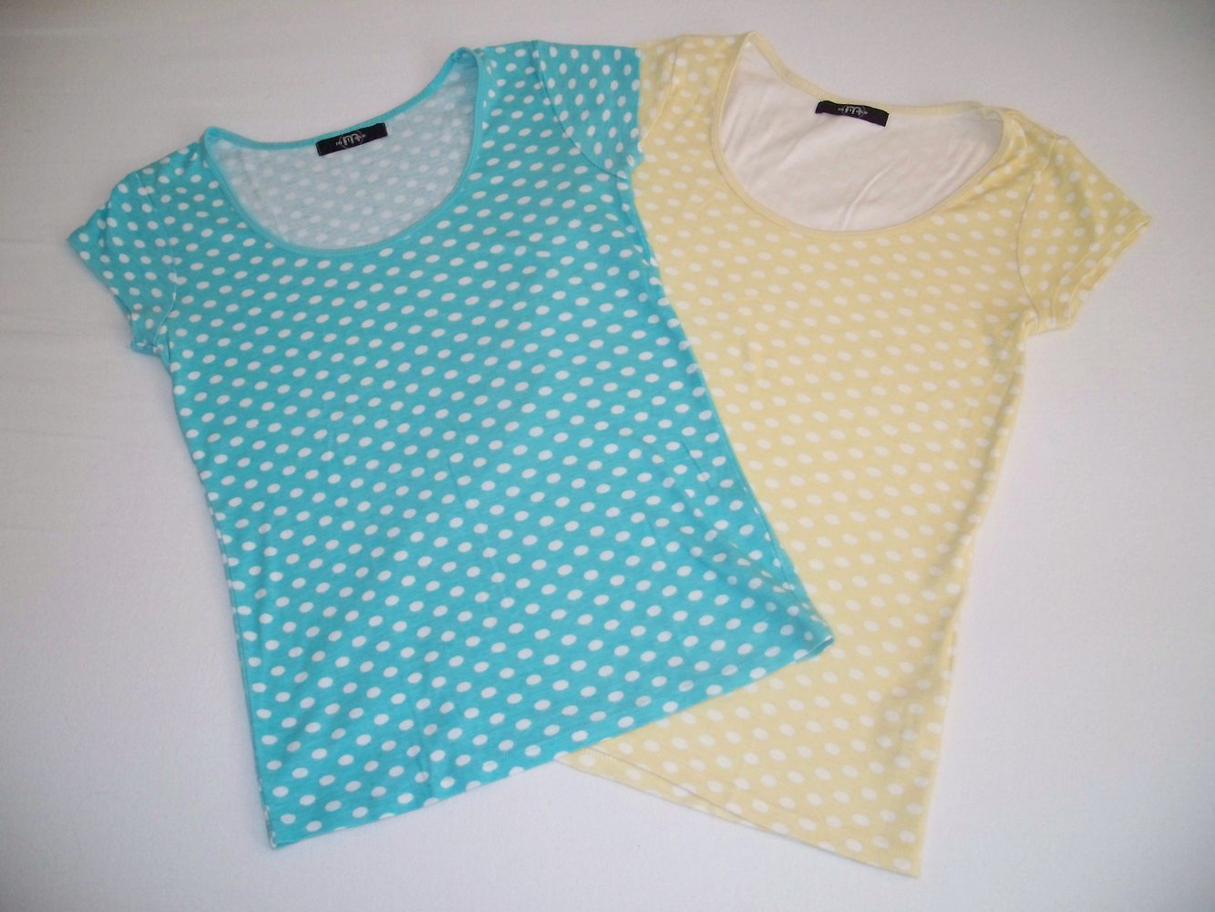 MELROSE// T-Shirt in hellgelb mit weißen Punkten/ Polka dots