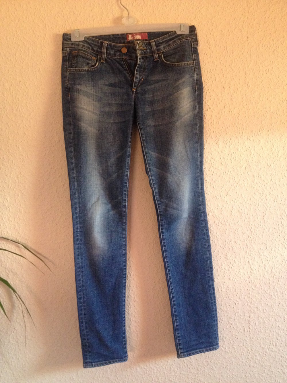 blaue Jeans (gerade geschnitten)