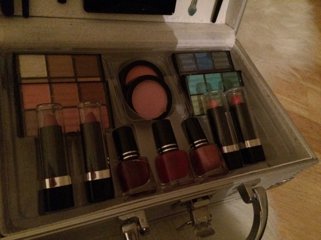 Schminkkoffer im Alu-Design, 21 teilig