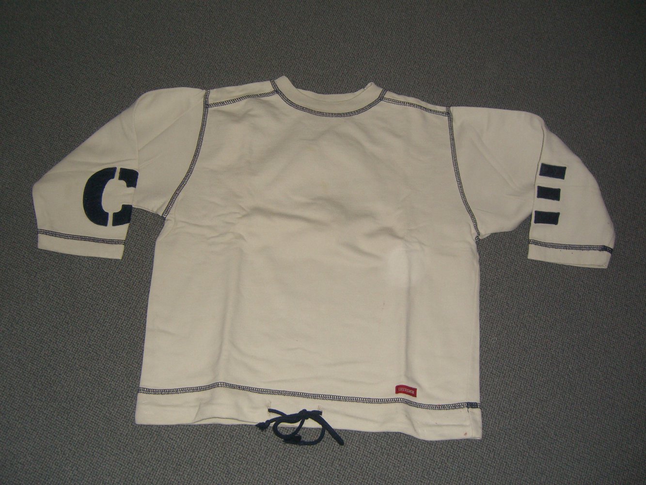 Schönes Sweatshirt aus Frankreich