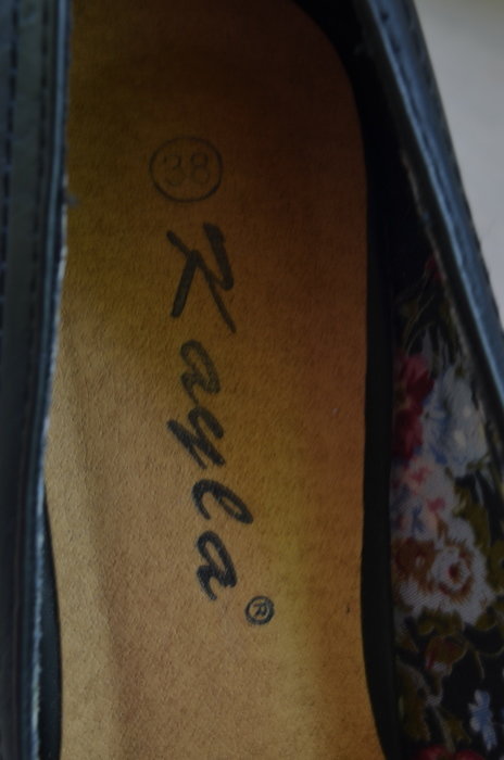 schwarze Hohe Schuhe mit Korkabsatz