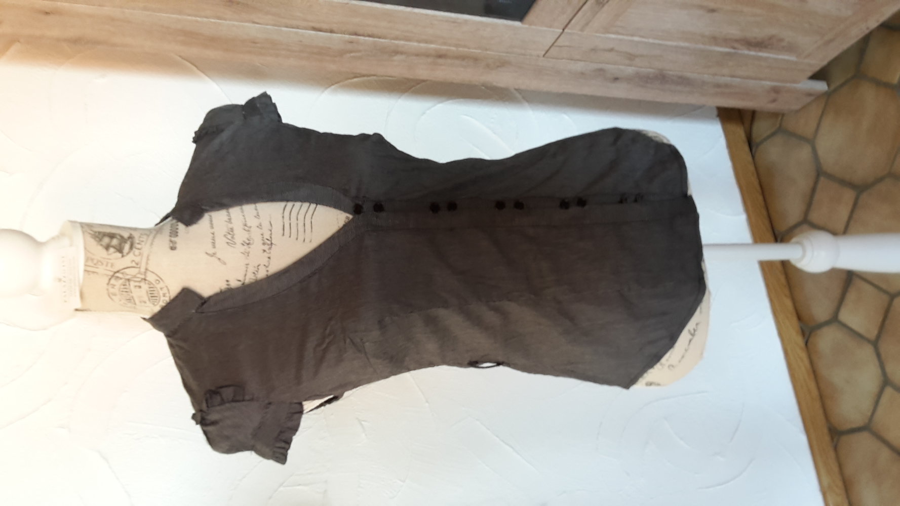 süße kurzärmlige Bluse schwarz weiß nadelstreifen