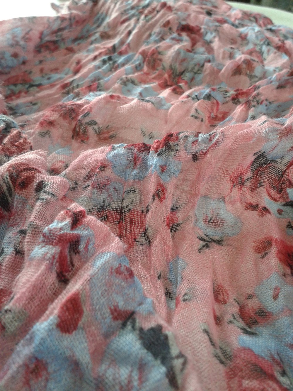 Halstuch leichter Schal Blumen pink