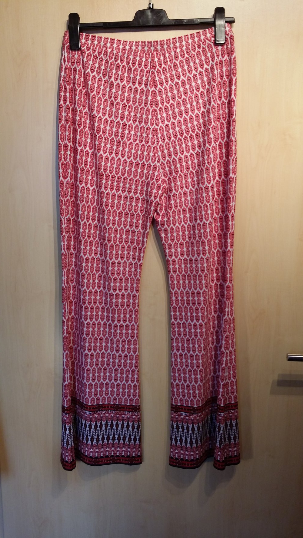 Freizeithose neu - CATO rot gemustert