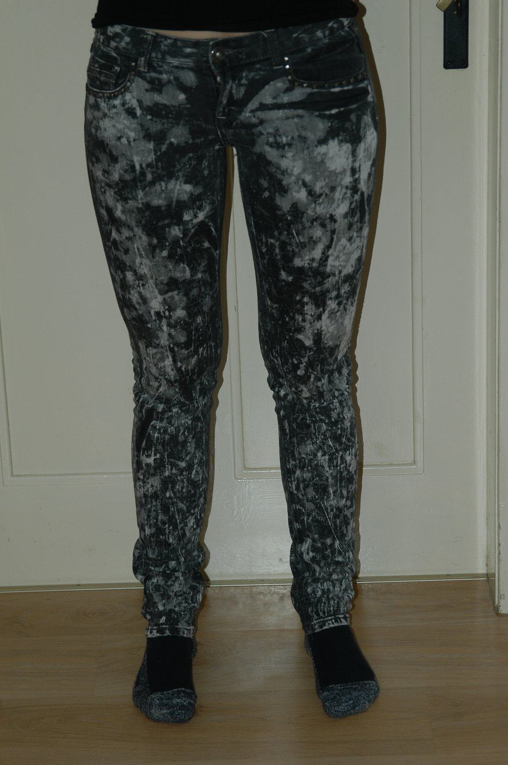 gechlorte ausgewaschene hose rockig, punk, metal