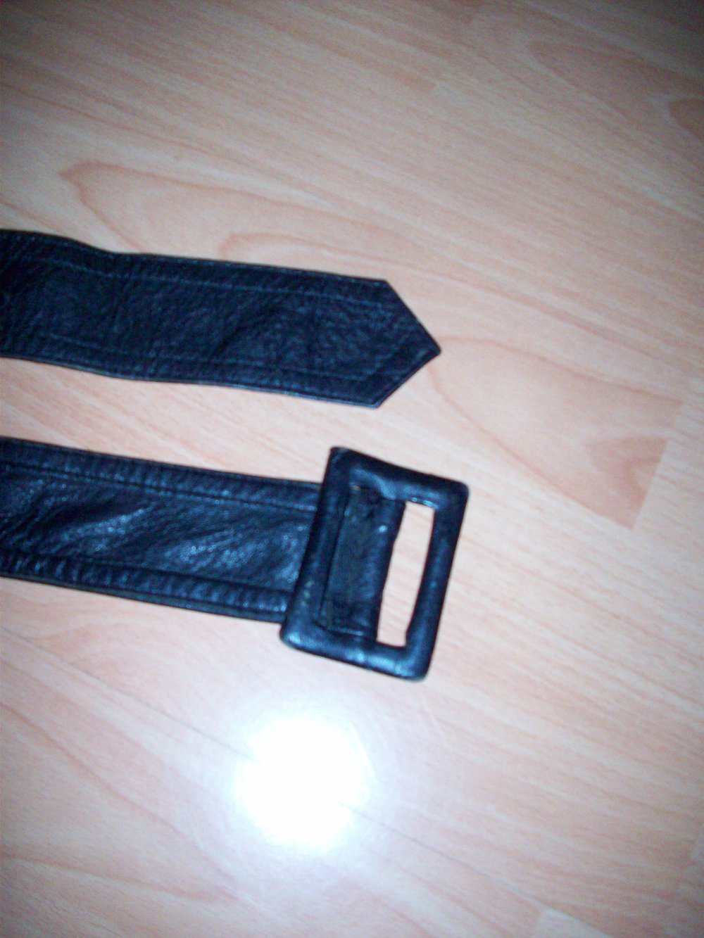 Schwarzer Taillengürtel, Leder Optik, in gutem Zustand.