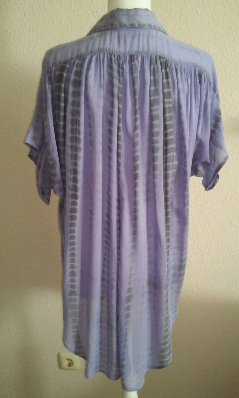 Longbluse Bluse Cardigan Sommerbluse Gr.36/38 halbtransparent,leichter Batikdruck