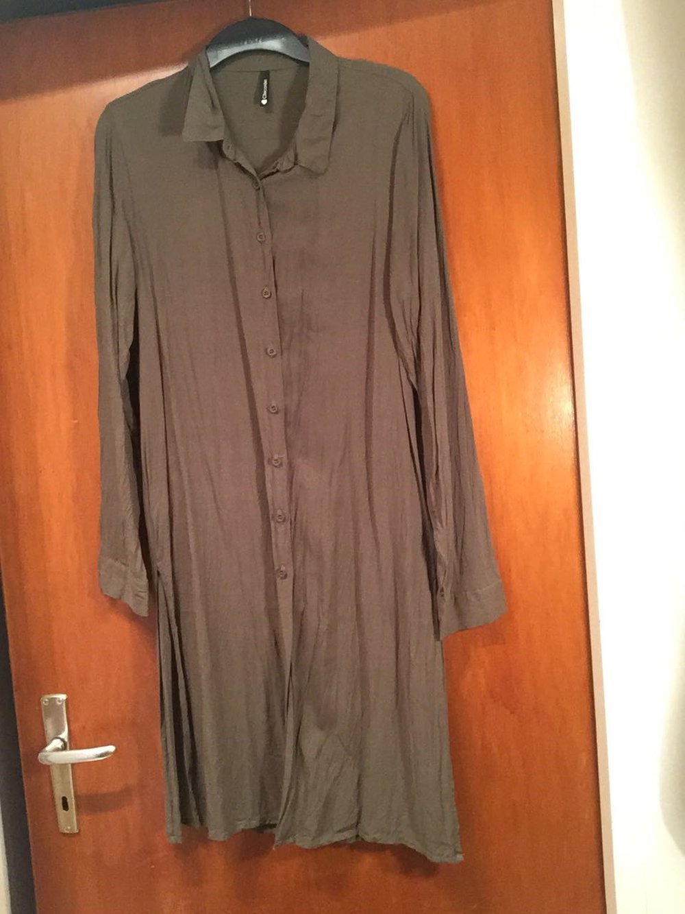 Langes Jäckchen mit Knöpfen NEU