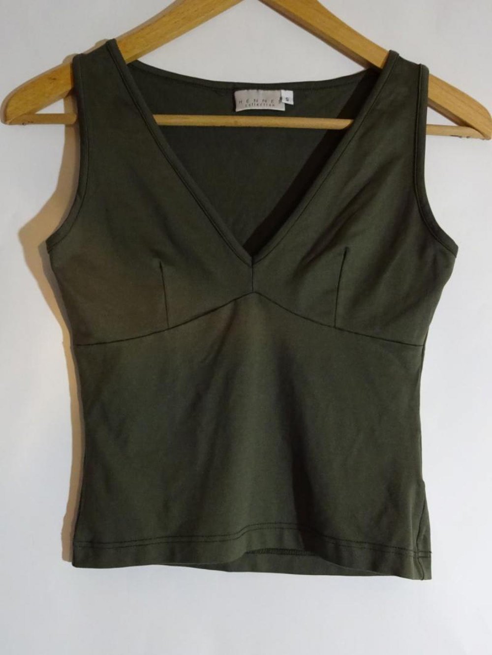 Top mit V-Ausschnitt Grün Oliv Khaki Gr. S