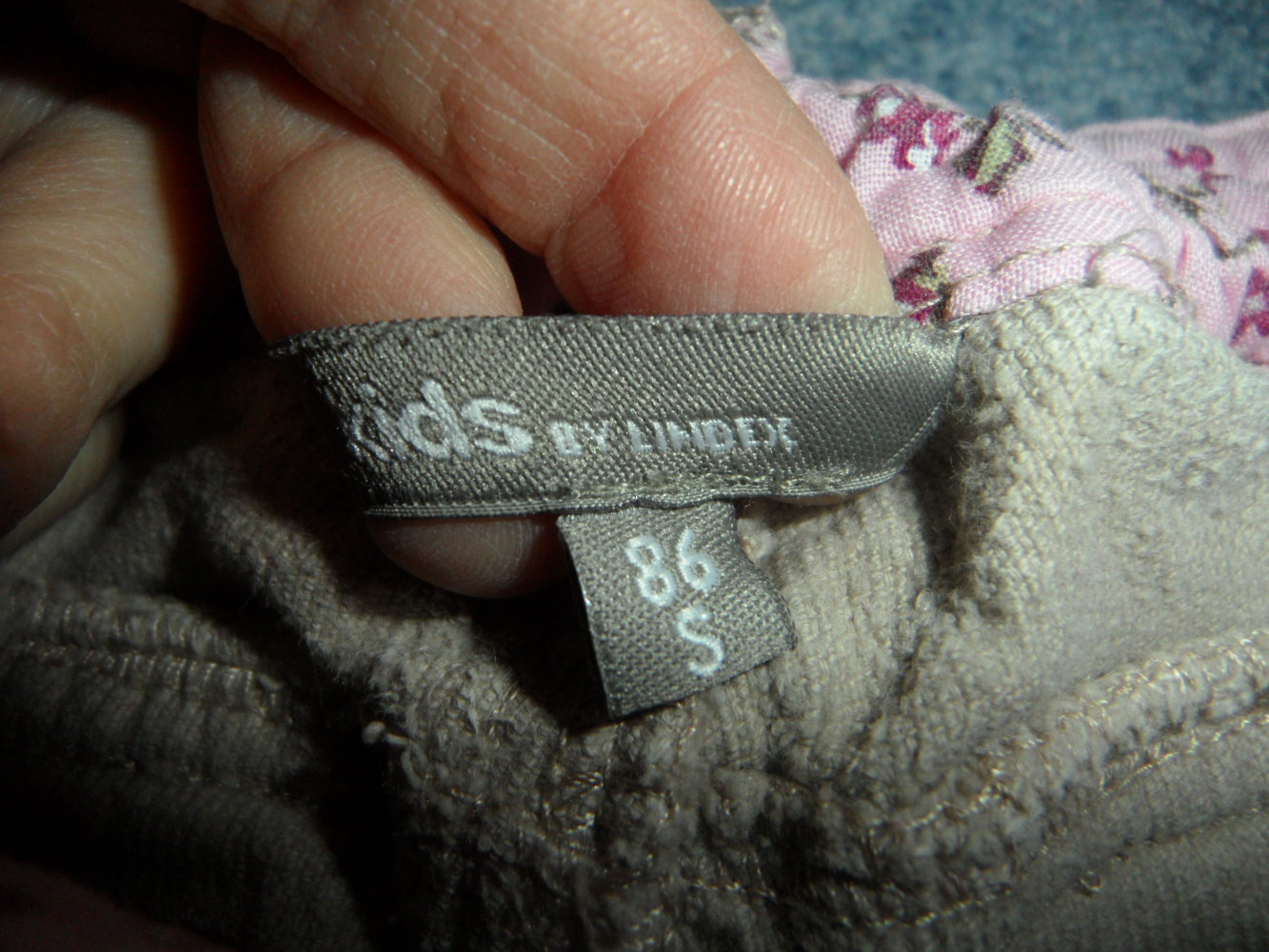 Lindex tolle Hose aus Cordsamt