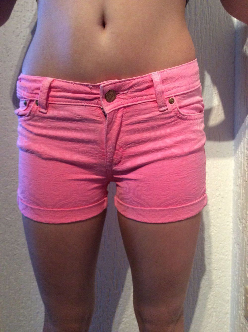 Vingino Jeans selvedge Größe XXS 10 Jahre hotpants Bermudashorts kurze Hose neonpink 