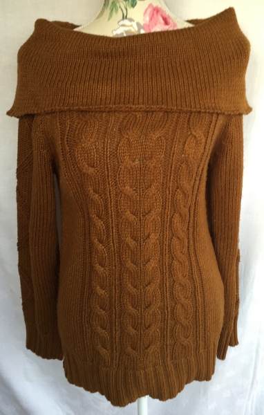 Strickpullover mit Flechtmuster