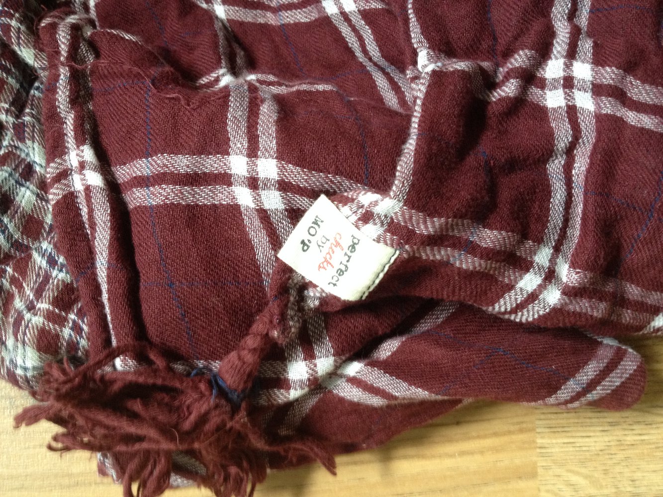 Rot- weiß kariertes Tuch von Marc O'Polo 