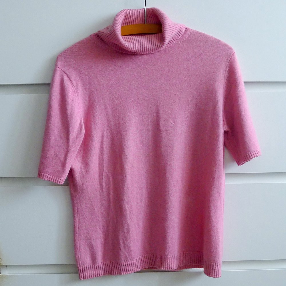 Pinker kurzärmliger Rollkragenpullover von S. Marlon