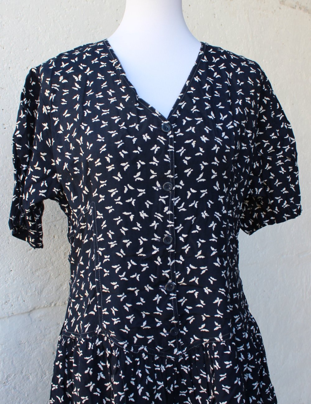 dunkelblaues True Vintagekleid mit Schmetterlingen, Größe 40