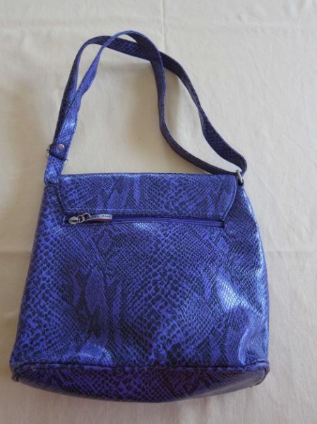 Lila Schlangenimitat Umhängetasche