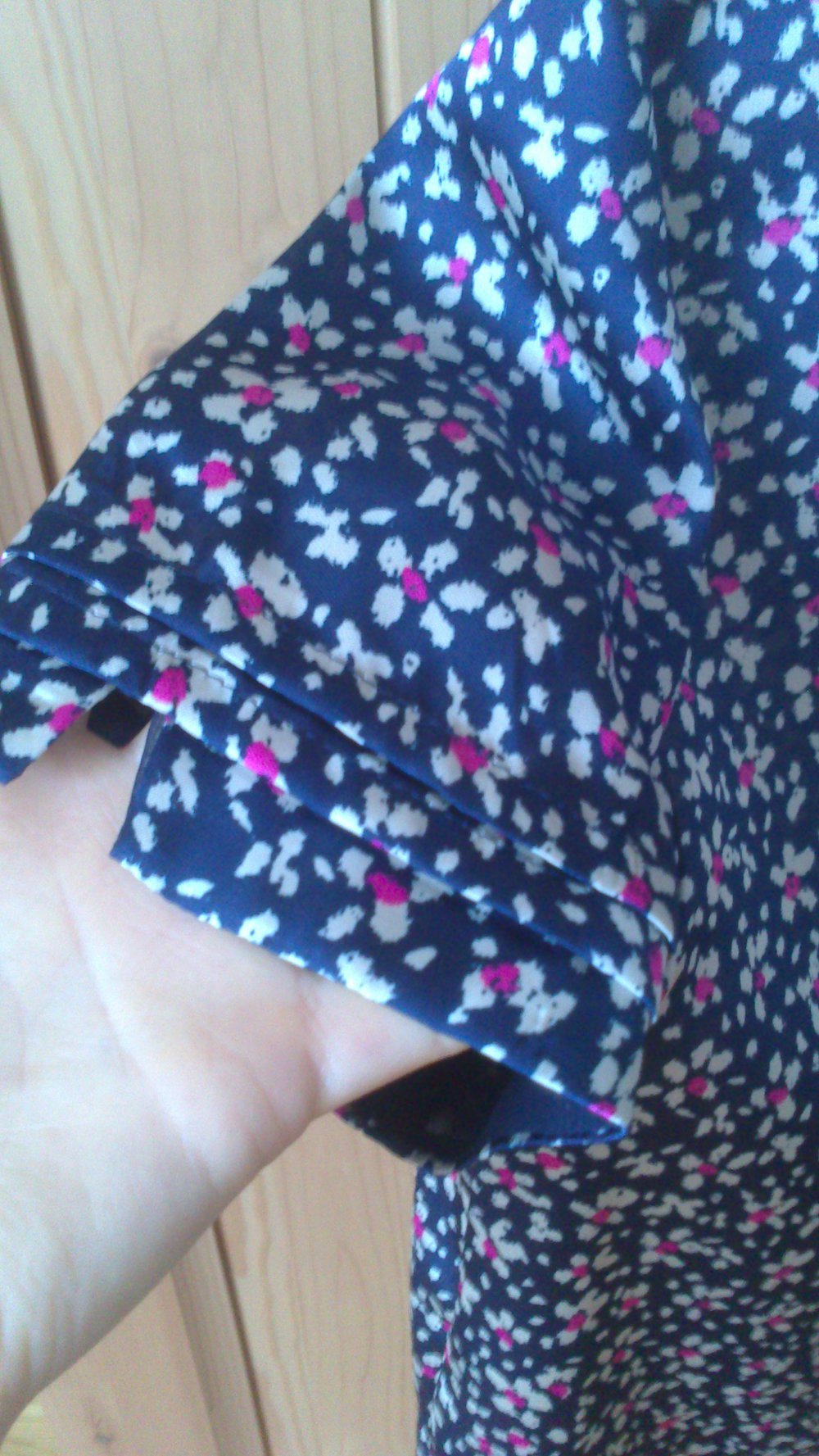 Seidige Bluse mit Blumenprint, Zara