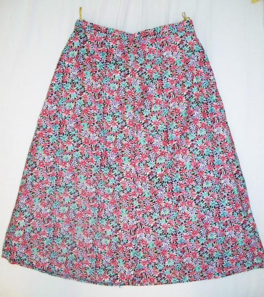 VINTAGE// Midirock aus Baumwolle gemustert mit bunten Blumen Uni Gr. 36/ 38