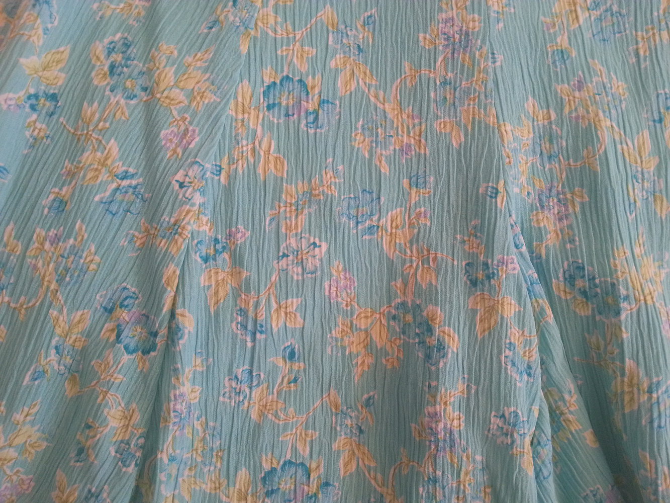 VINTAGE// Weiter Hosenrock gemustert mit Blumen gecrinkelt plissiert high-waist