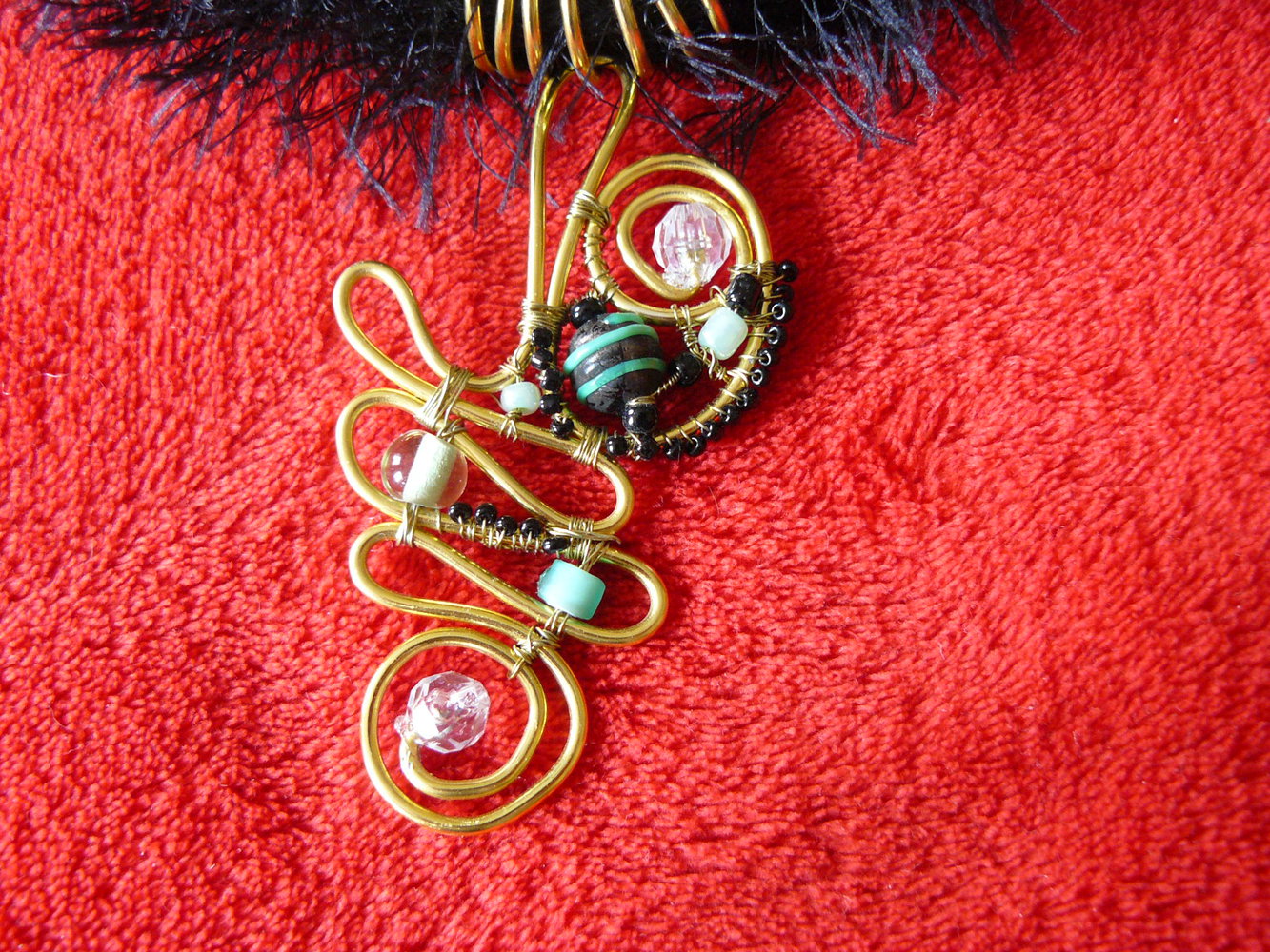 Kette oder Halsband mit ausgefallenem Anhänger