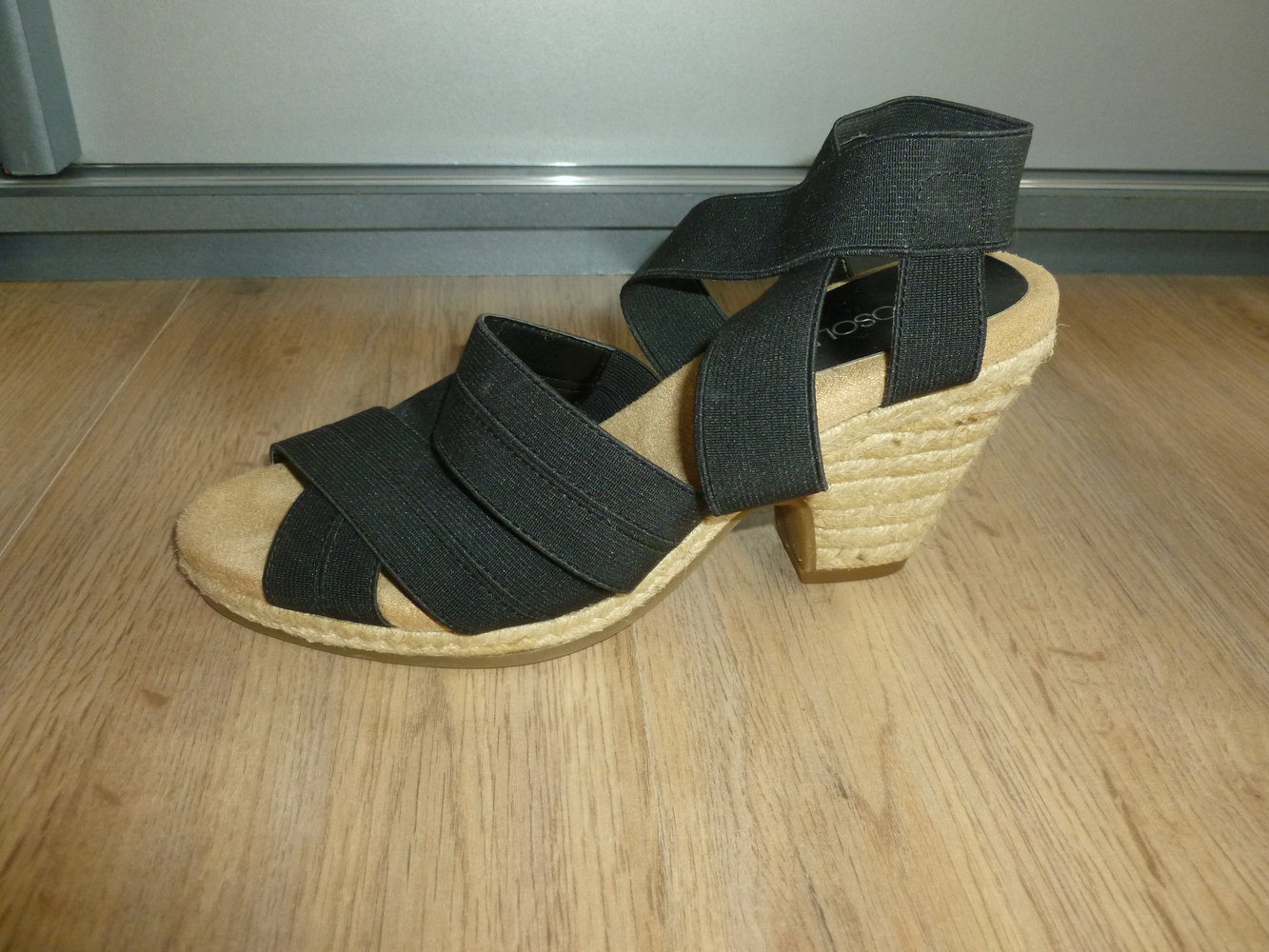 Sandalen hohe Schuhe schwarz beige Aerosoles