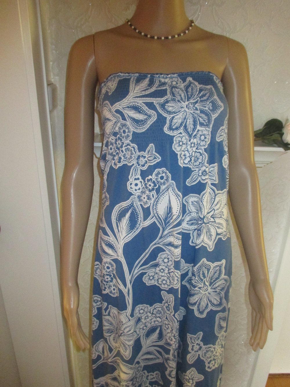 NEUw * Karibik * Blüten * Flower- Power * Coachella * Festival * Hippie- Style  * Neckholder * Long * Maxi * Strech * Bodycon * Kleid 