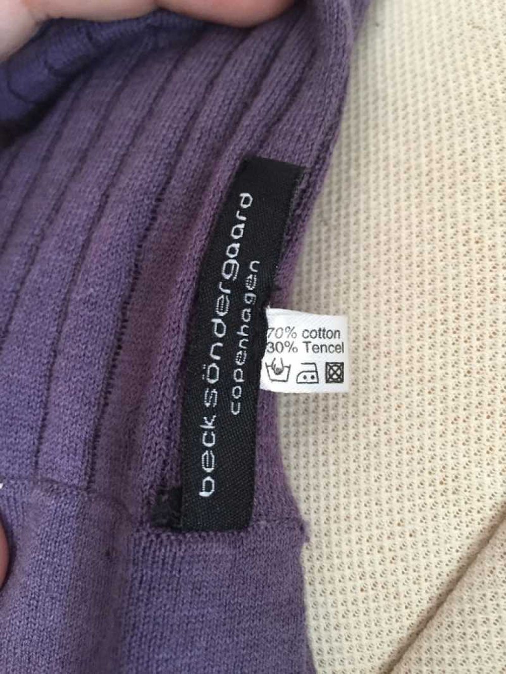 Toller leichter Schal aus Naturfasern, lila.