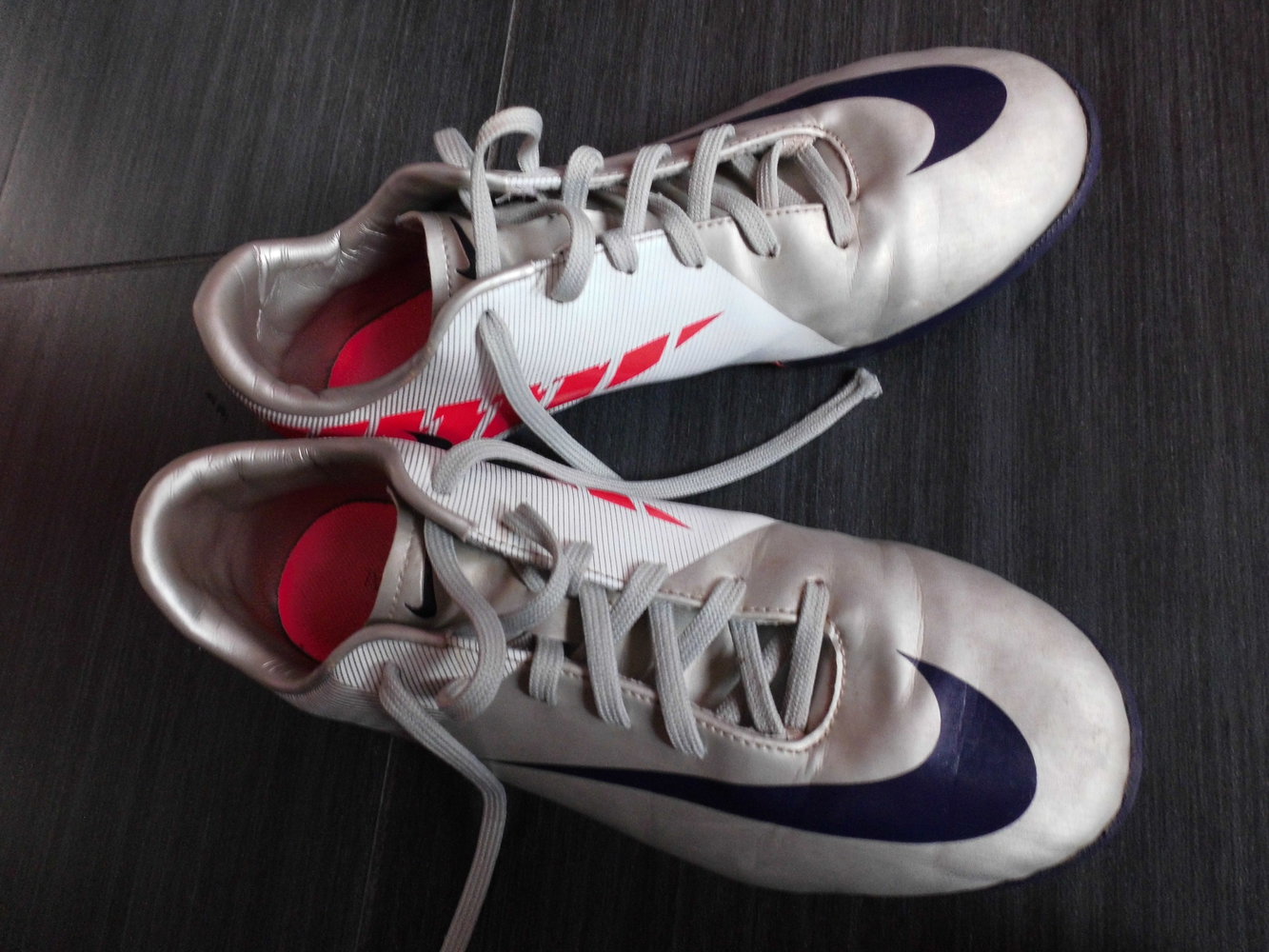 Nike Mercurial Fussballschuhe Hartplatz Kunstrasen Gr.38,5 US 6 UK 5,5 silber