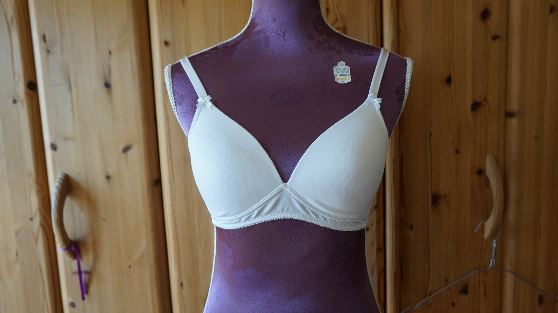 BH WEIß 75B OHNE BÜGEL