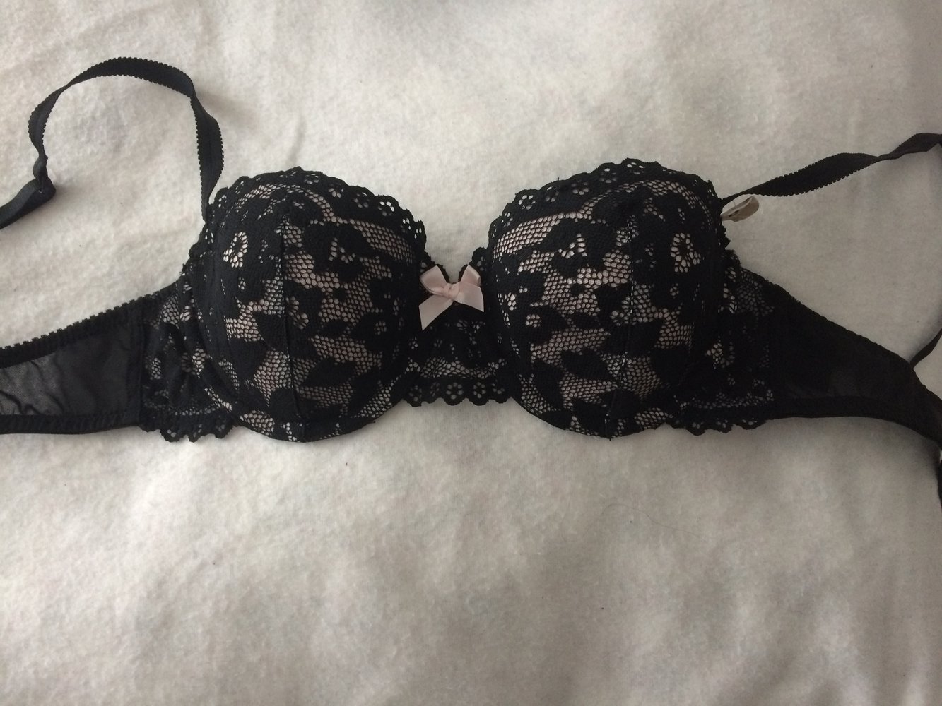 Push-up-BH aus Spitze Schwarz Puder NEU