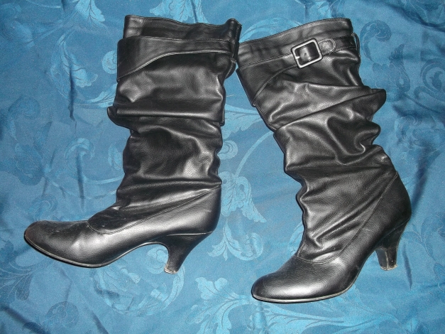 schwarze Winterstiefel ;) mit Schnalle Gr.40