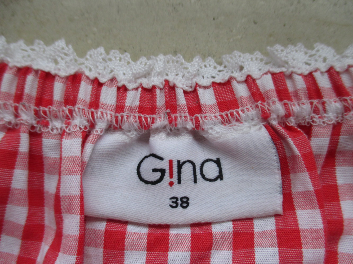 Trachtenbluse, rot - weiß kariert, weiße Spitze, Gr. 38 