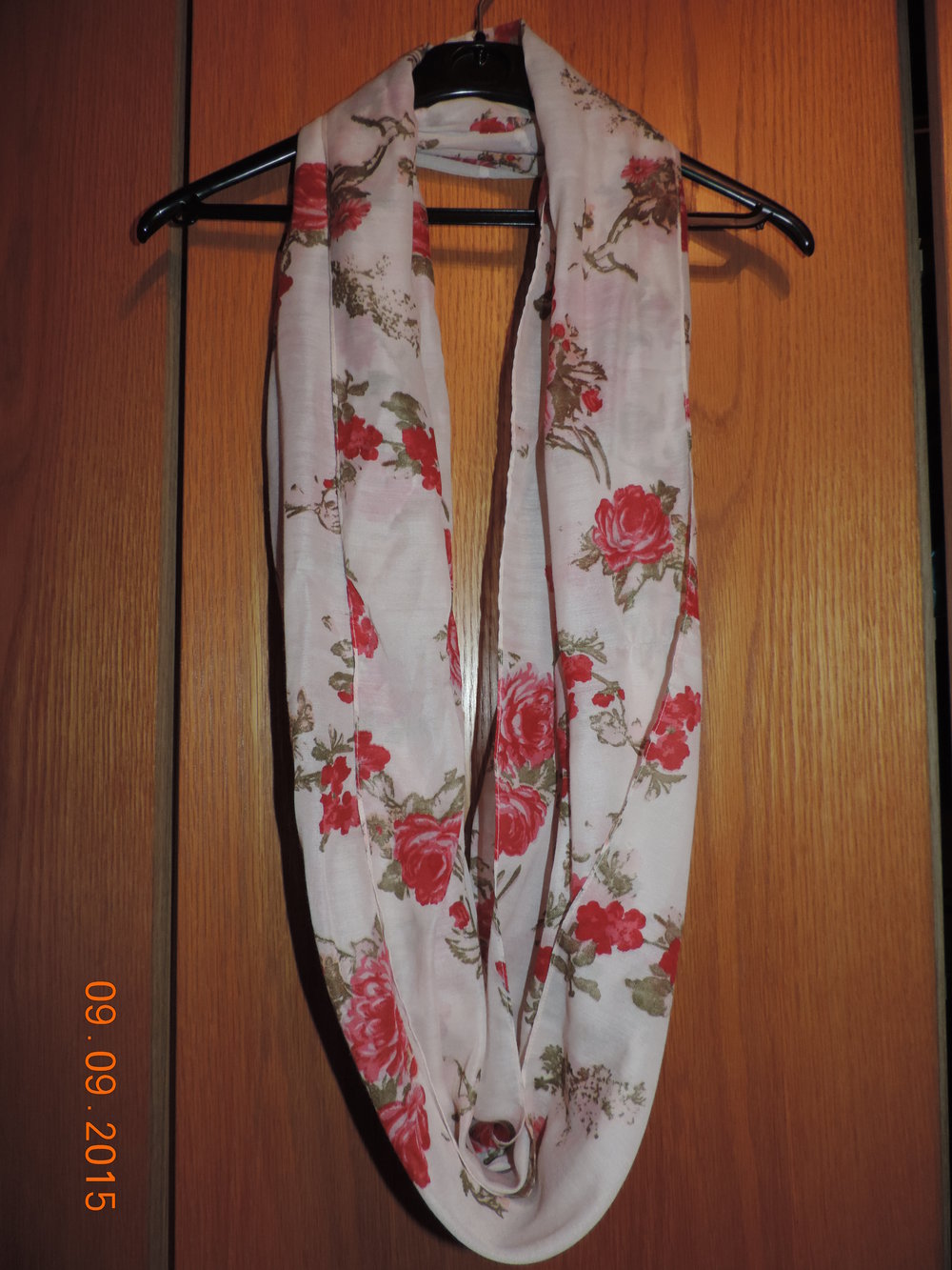 Pieces Loop Schlauchschal Schal Tuch weiß beige rot grün olivgrün Blumen