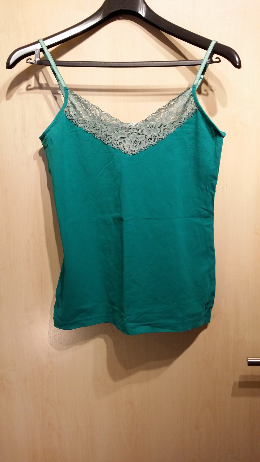 Spitzentop  grün schulterfrei- Damen