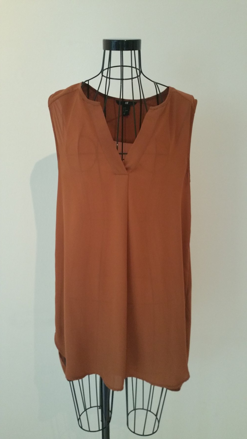 Long Bluse ohne Arme, rostbraun