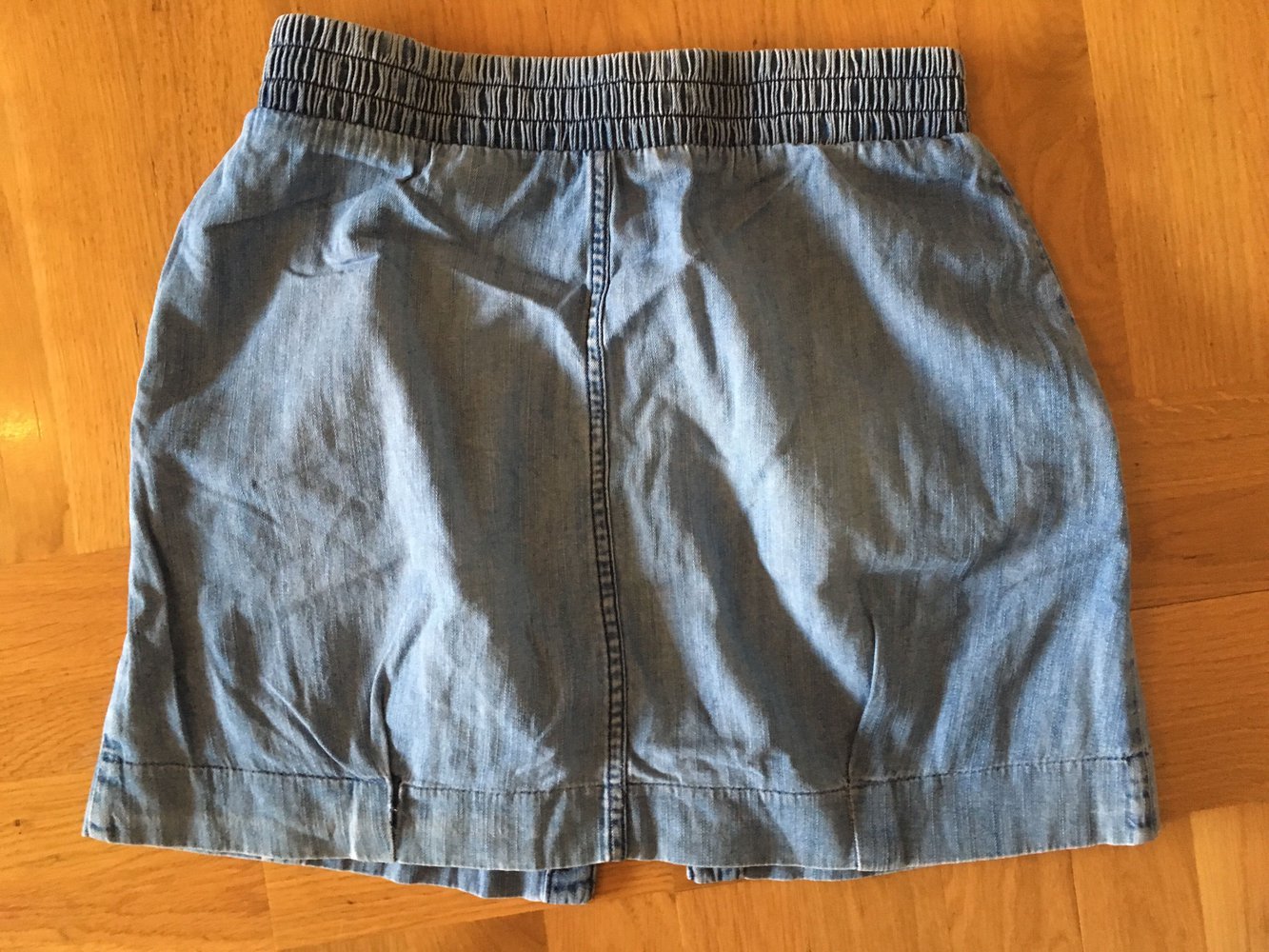 Rock mit Knöpfen / Jupe Grösse S