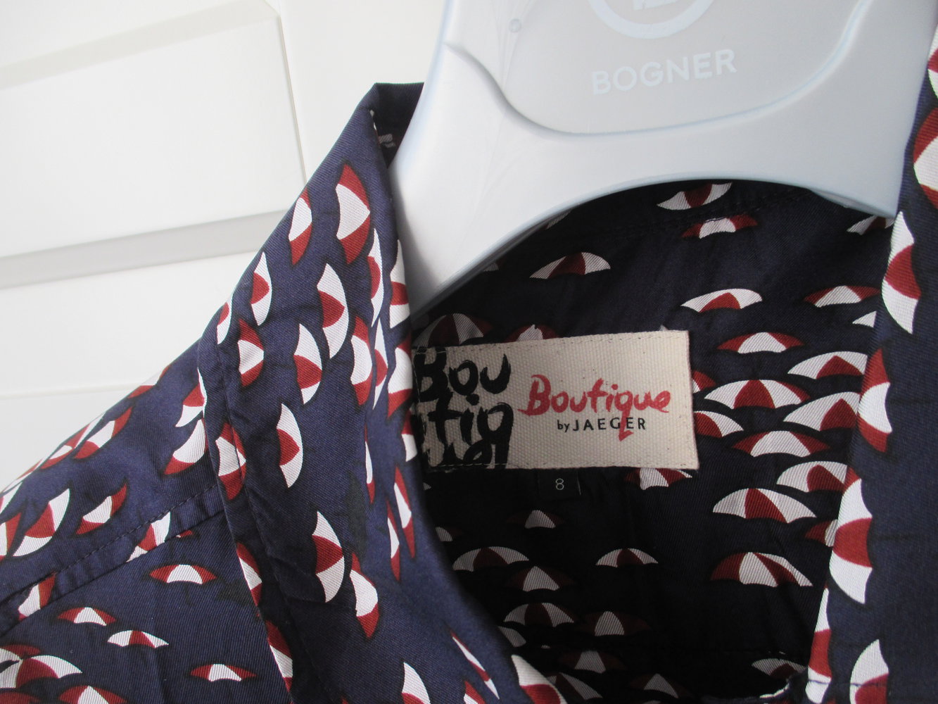 Boutique by Jaeger, elles Seidenkleid mit auffälligem Print (Regenschirme ), Gr. 36 , durchgehende Knopfleiste