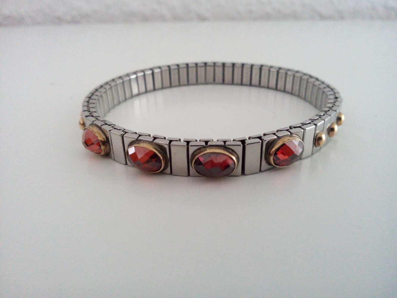 Nomination Armband mit roten Steinen