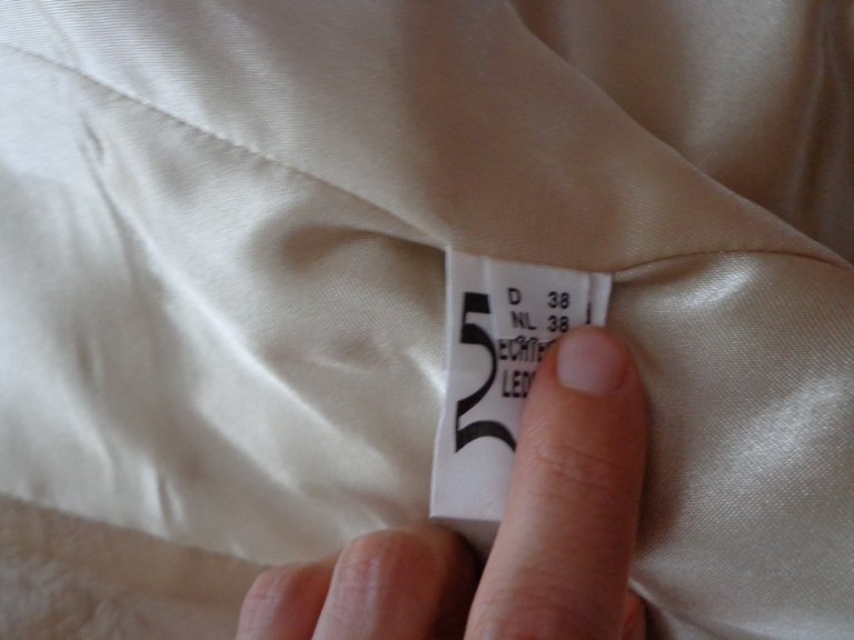 Leder Jacke / Blazer aus Leder Gr.38 in beige 