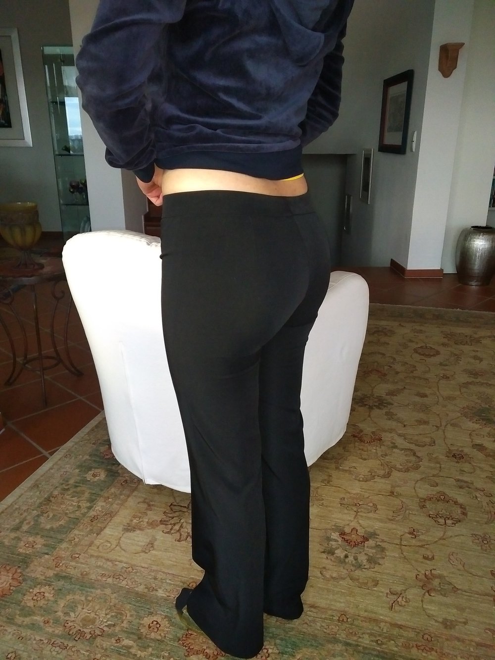 Schwarze Stoffhose mit Bügelfalte von Stefanel