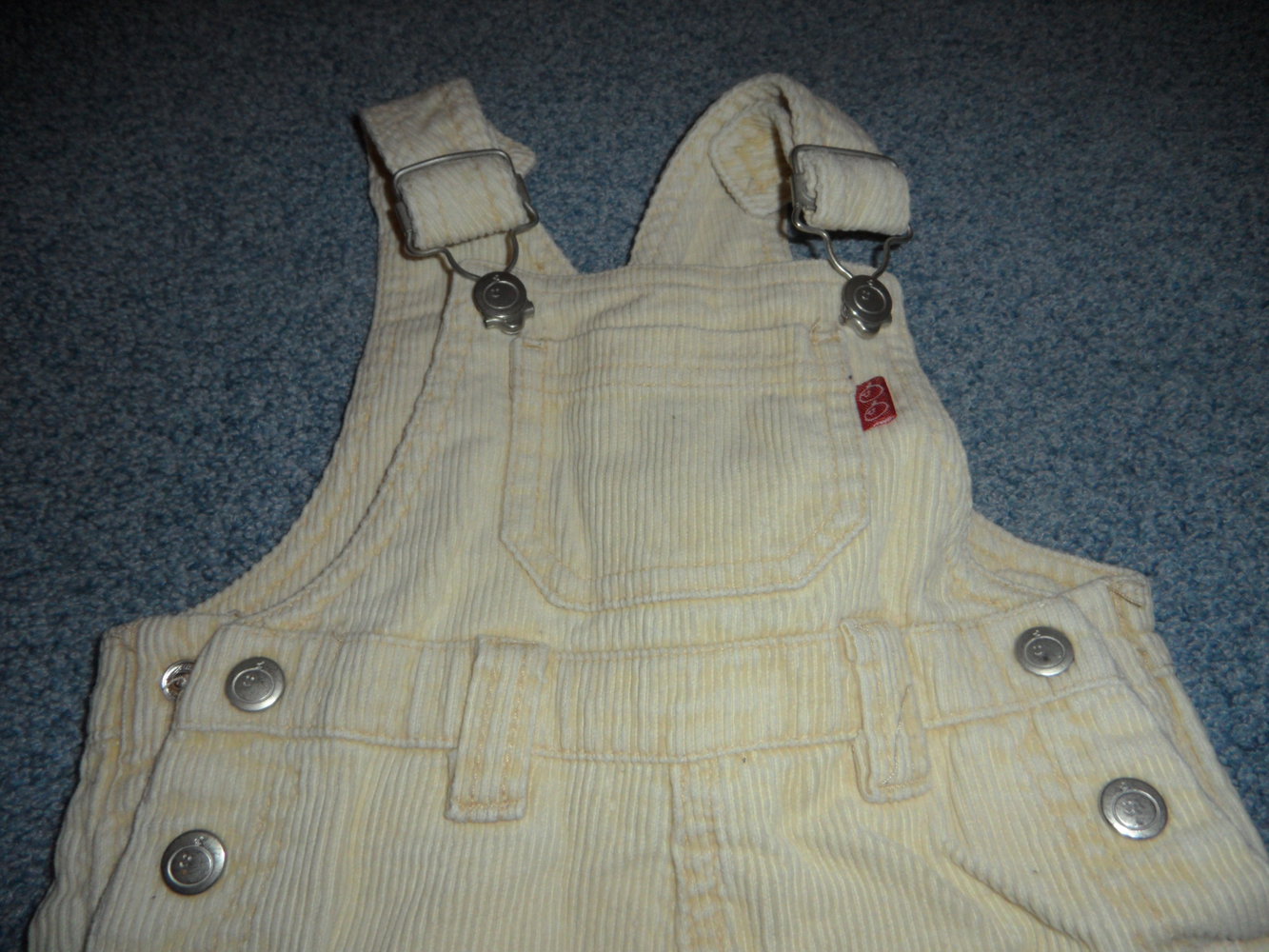 süße Cord-Latzhose Gr. 68 von P&C