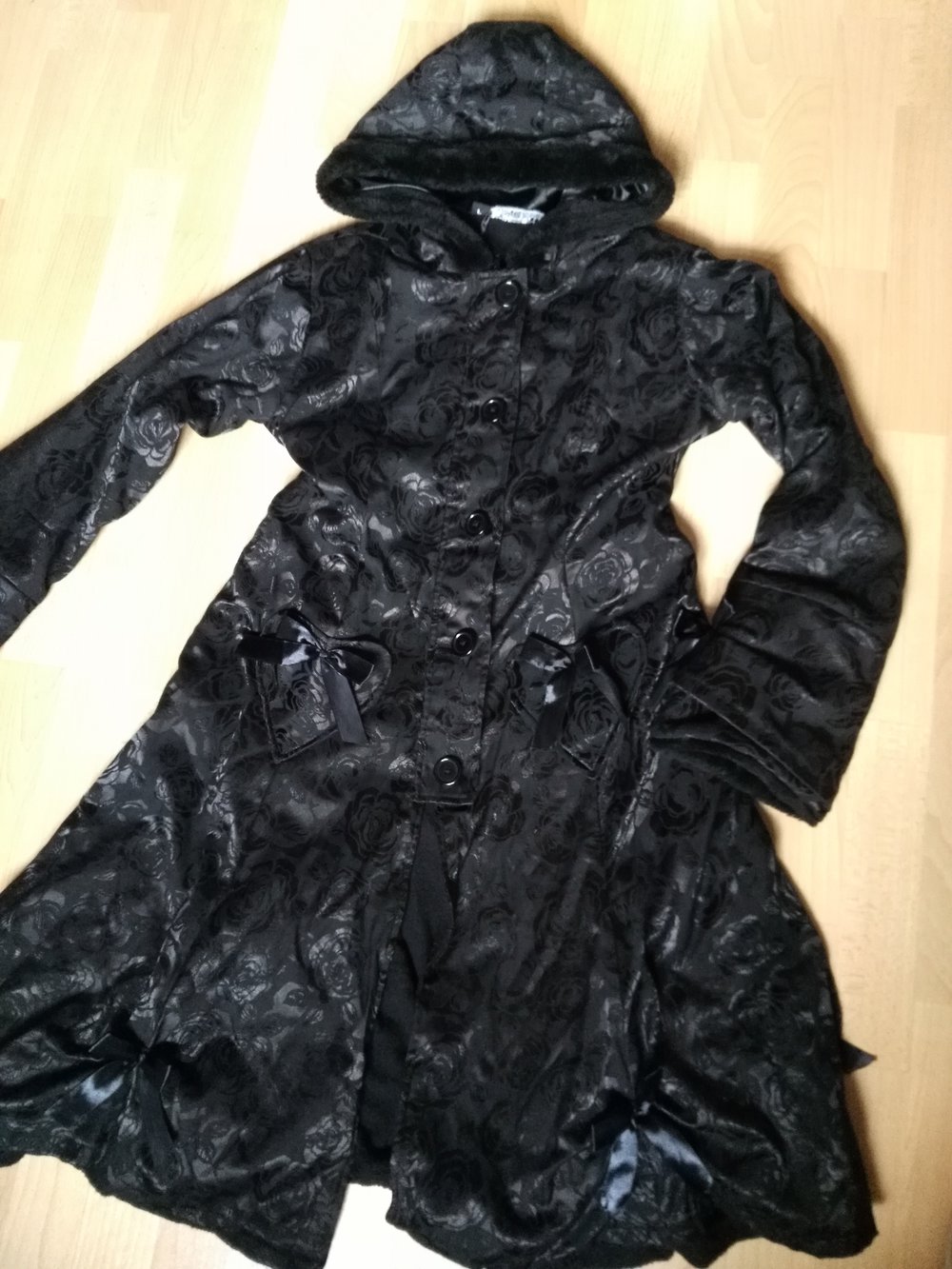 Alice Rose Coat Gothic Mantel