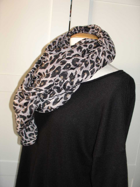 XXL Leo Tuch von H&M 140x140 cm