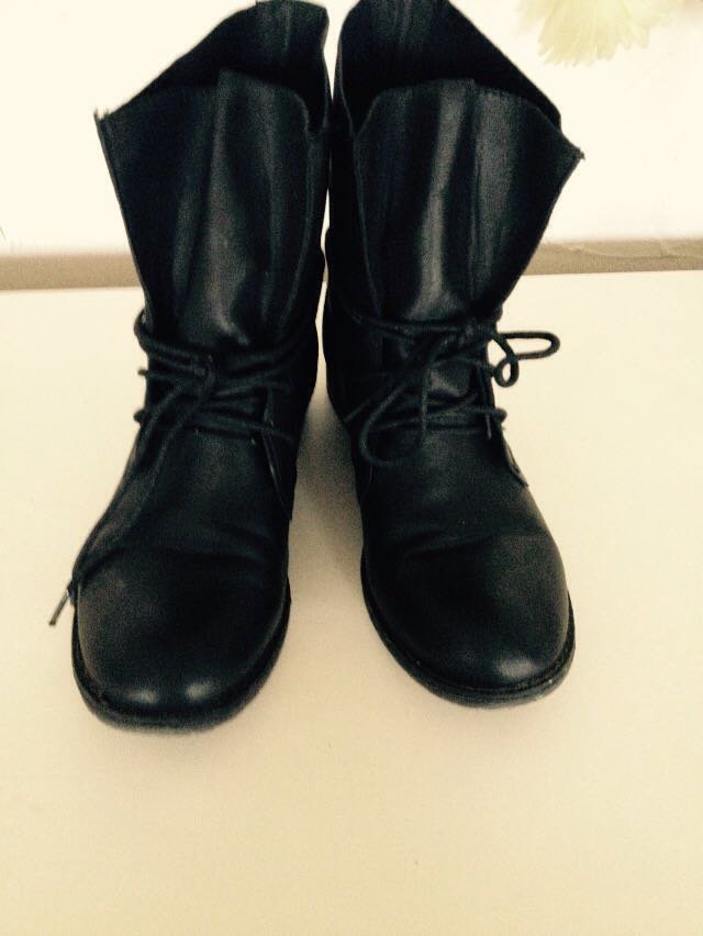 Schicke Schwarze Stiefel Boots Schuhe 