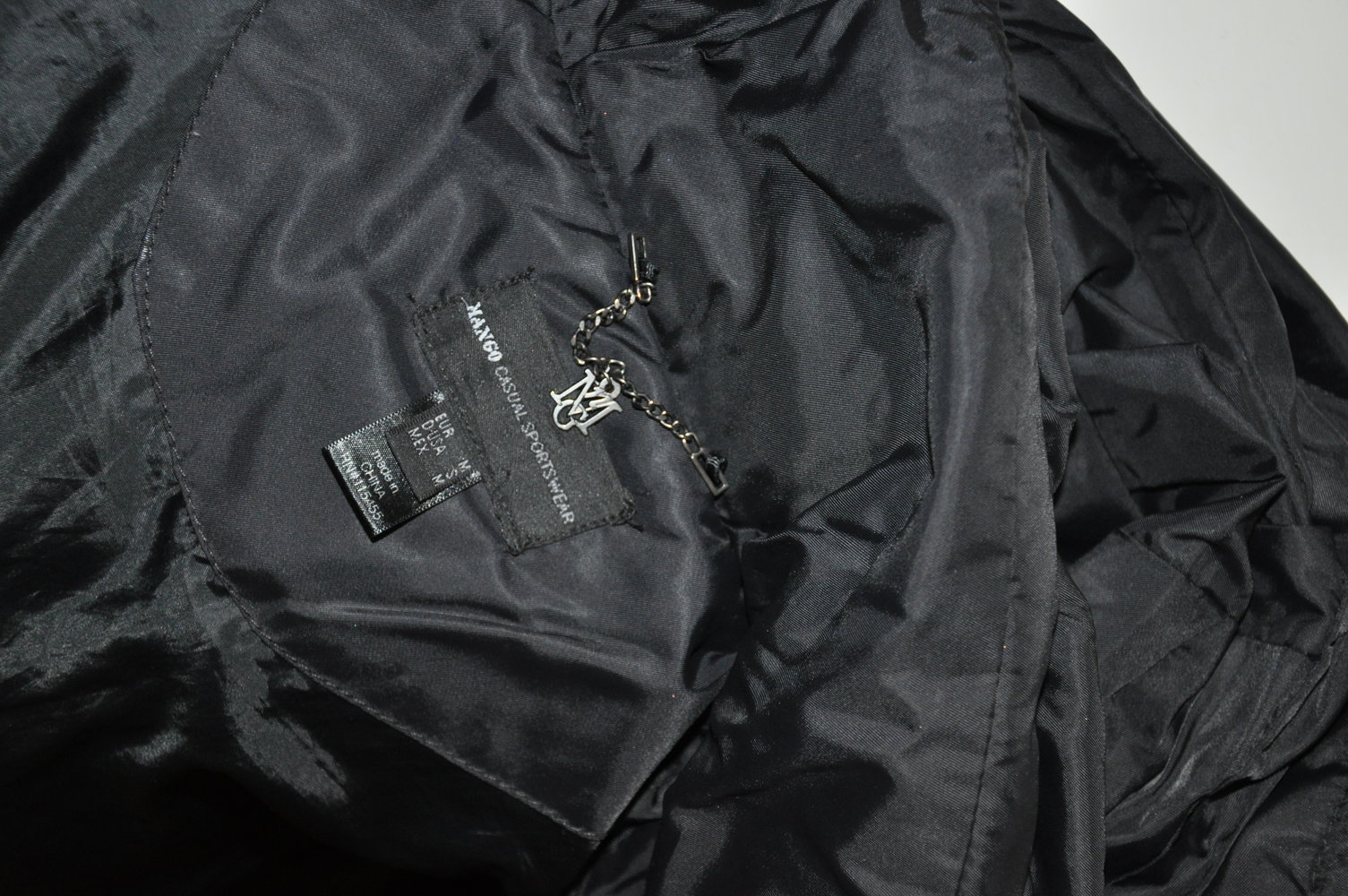 Mango Daunenjacke in Schwarz