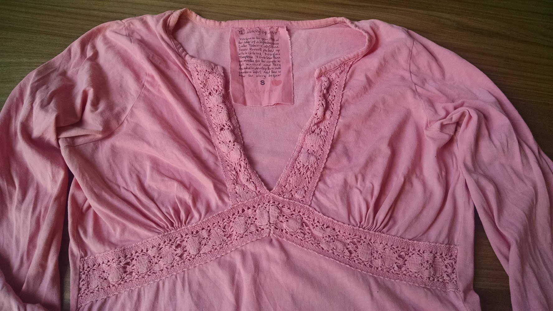 Romantisches, verspieltes Tunikashirt